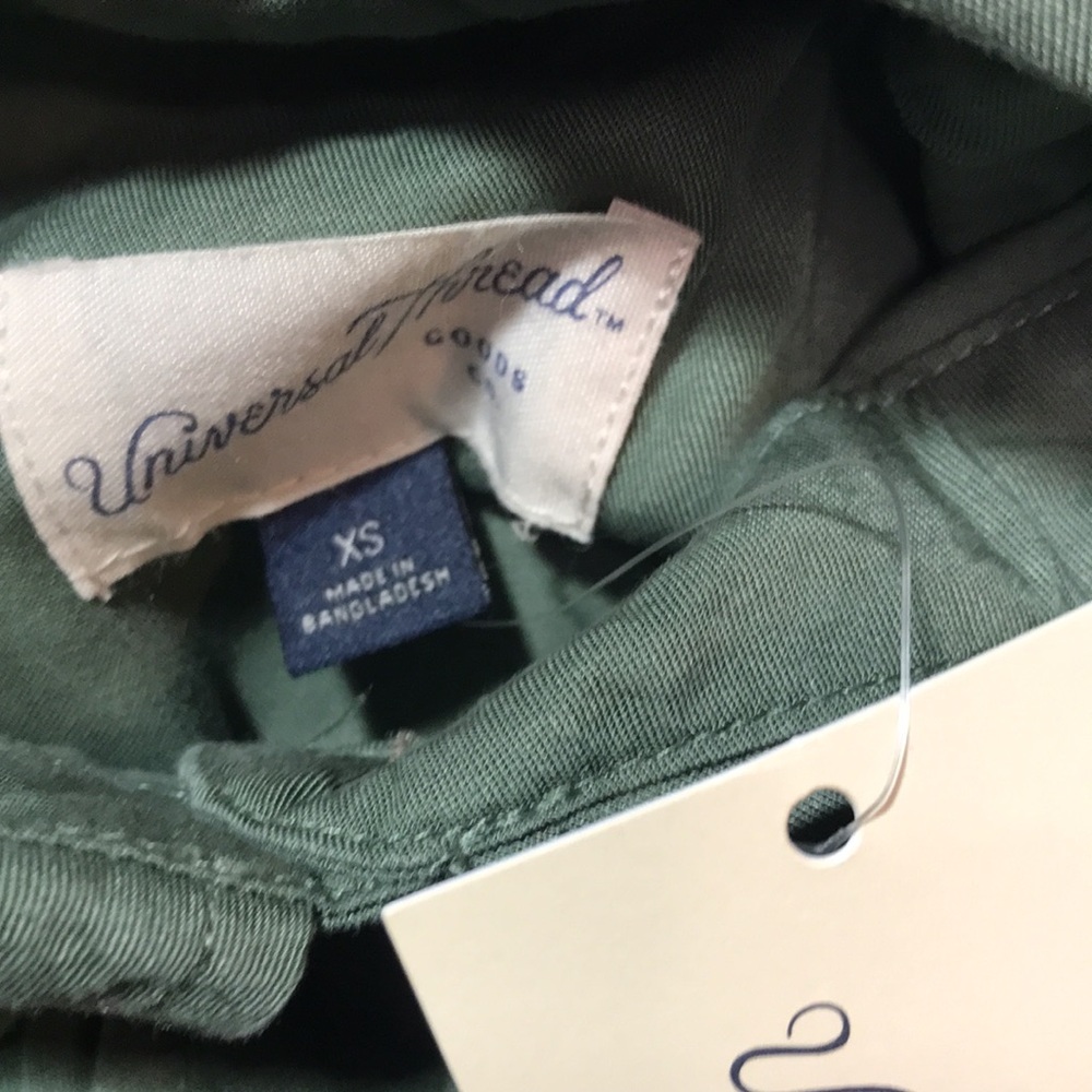 Universal Thread Utility Button Down Long Sleeve Olive Boxy Top Relaxed | NWT - Picture 8 of 8